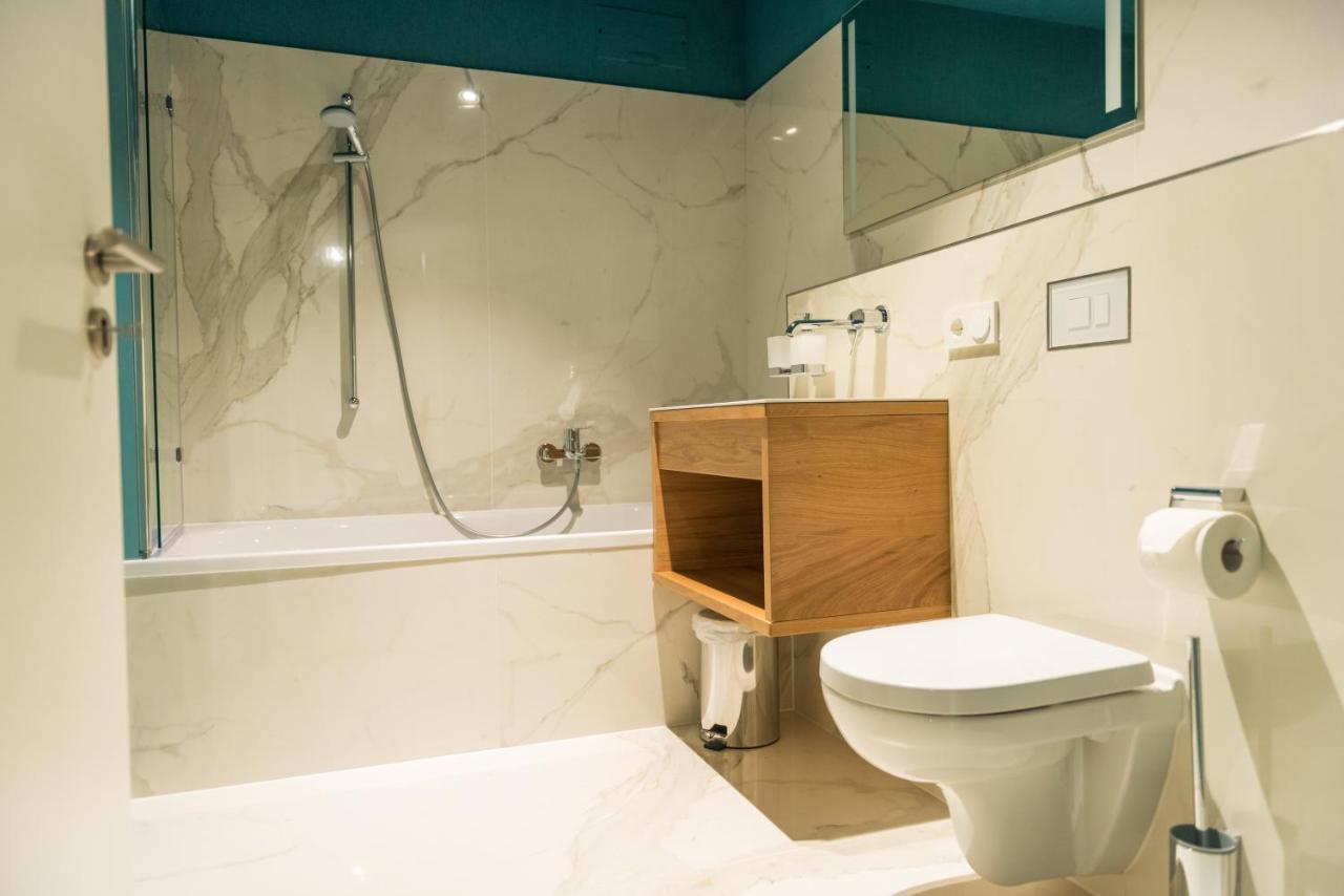 Apartmenthaus Am Dom Junior Suite Mit Parkplatz Zwickau Bagian luar foto